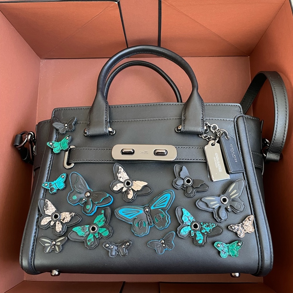 COACH Butterfly Appliqué Swagger 27, like new